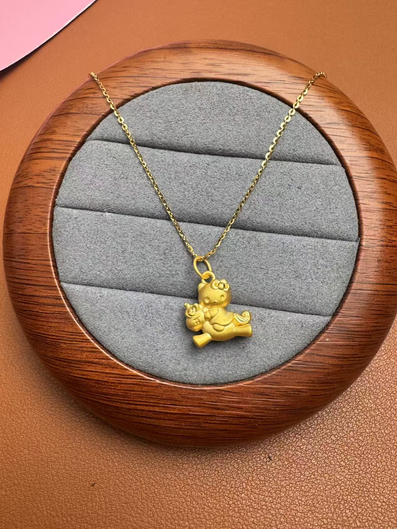 黄金3D硬金独角兽凯蒂猫KT吊坠，节日送礼新宠，999纯金闪耀登场✨