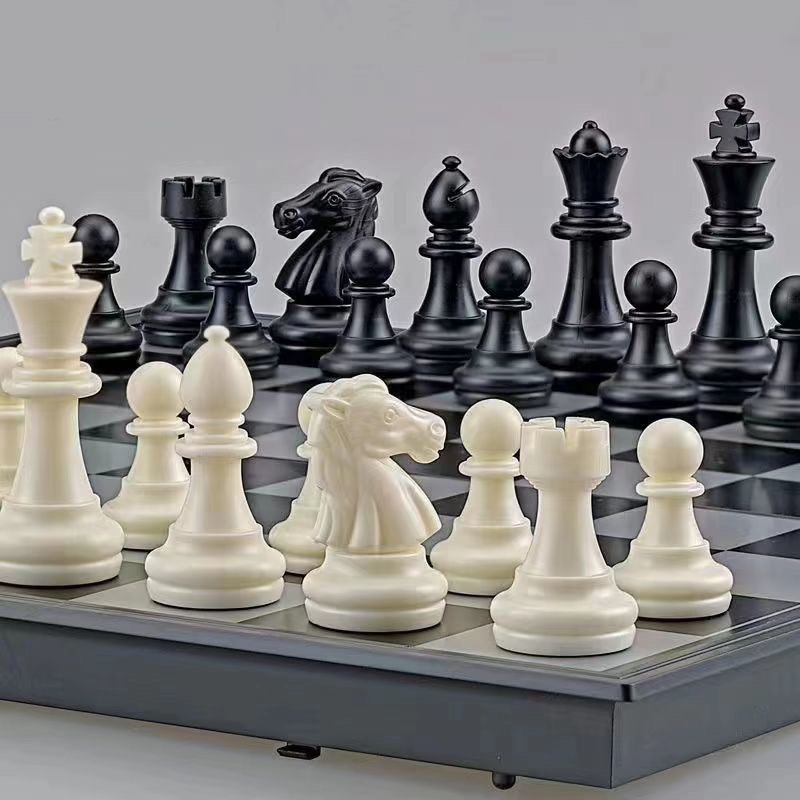 儿童磁性国际象棋：小学生必备，超大号黑白棋盘，可折叠磁铁，高档比赛专用棋！