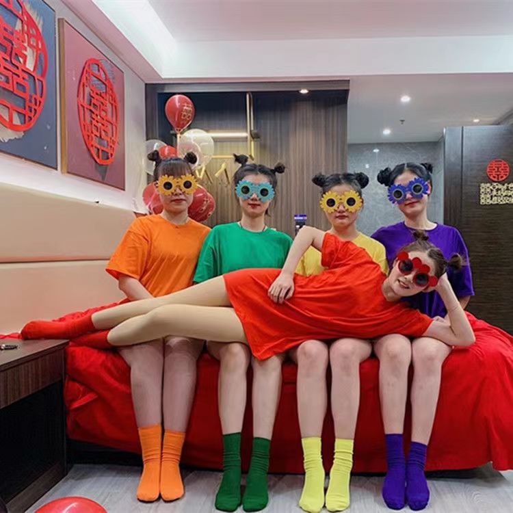 法式轻熟风杏色T恤绝了！减龄显白还能穿出高级感，姐妹们快冲！