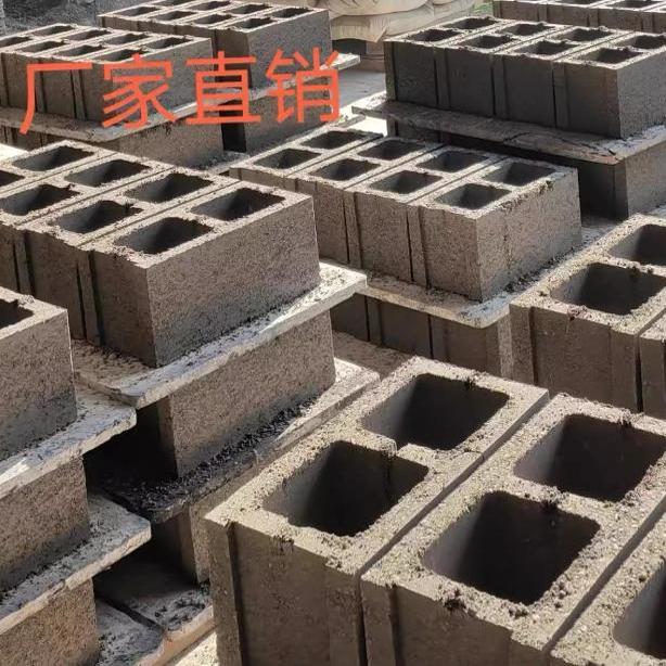 水泥两孔砖VS网红空心砖：谁才是多孔立体空心砌块的未来之星？