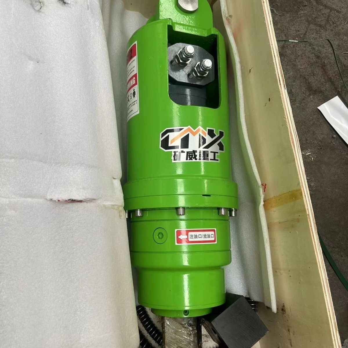 挖机改装螺旋钻动力头！光伏打桩神器，工地效率翻倍