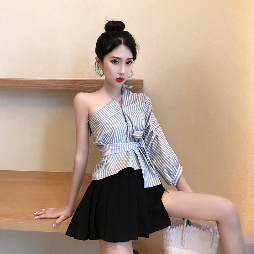 日本代购上衣太绝了！有机棉V领设计，穿上直接变气质女神✨