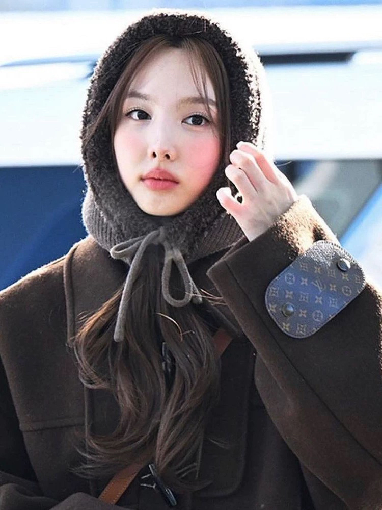 林娜琏同款tatiana毛茸边巴拉克拉法帽围脖帽子保暖针织，冬季时尚保暖新宠！