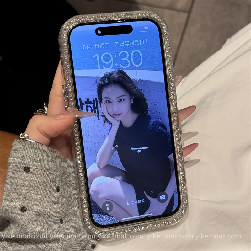 风禹家iPhone16ProMax闪粉点钻Kitty壳！少女心爆棚，颜值与实用并存！✨