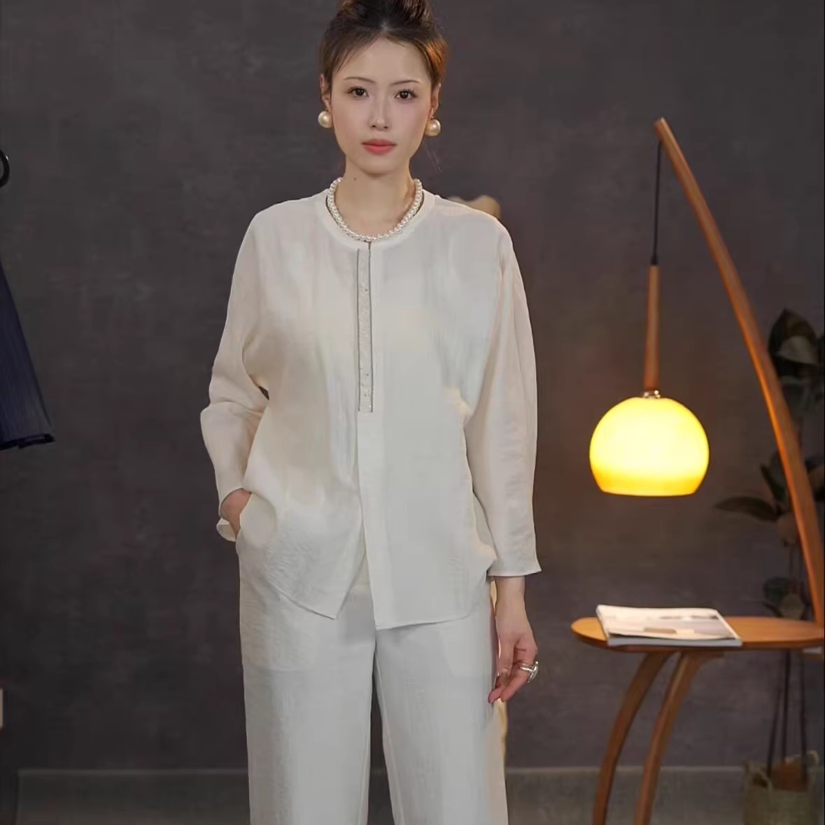 现货PE透明拉链袋：磨砂服装包装袋装衣服的收纳革命，定制你的专属衣橱！
