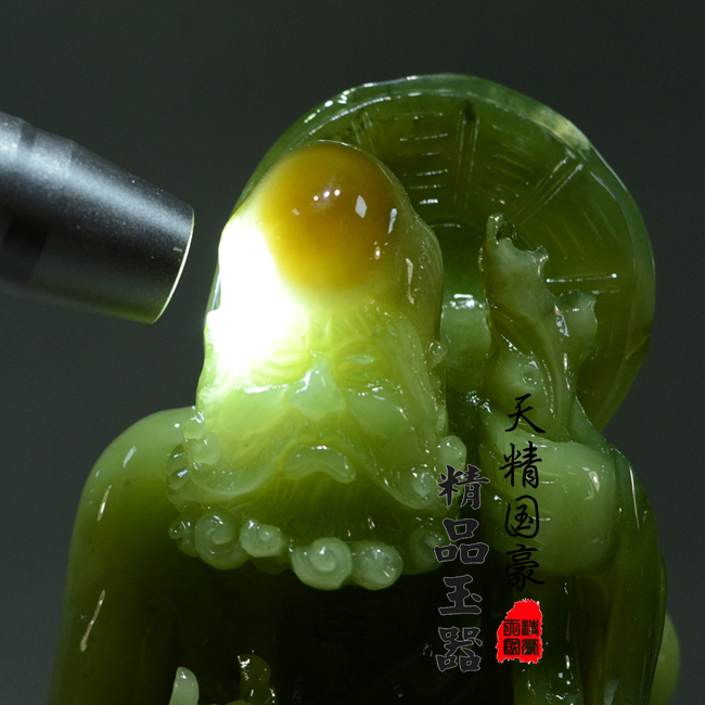 玉石摆件：天然岫玉的魅力，为家添一抹东方神韵！