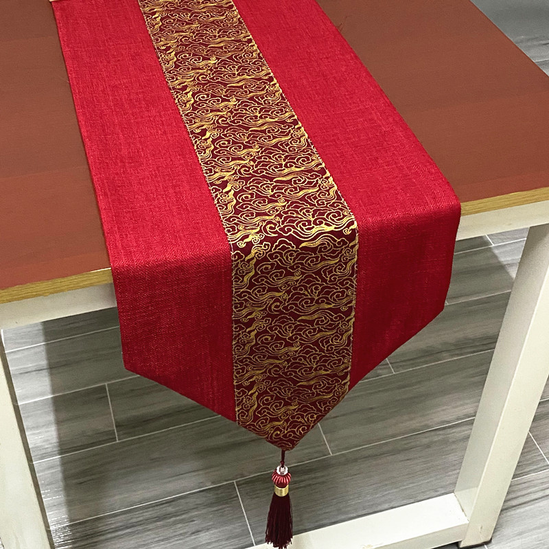 国华家GD2340白色桌布：纯棉重工刺绣，打造餐桌美学新风尚！