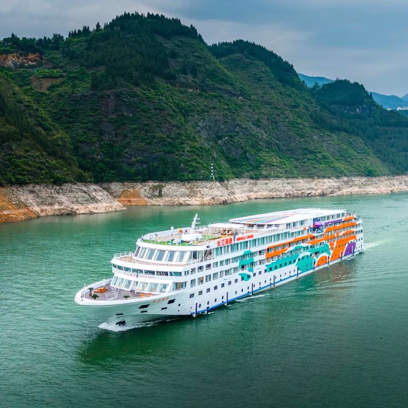 房车直流九孔电源盒：旅居车新能源充电神器，解锁你的自由之旅！