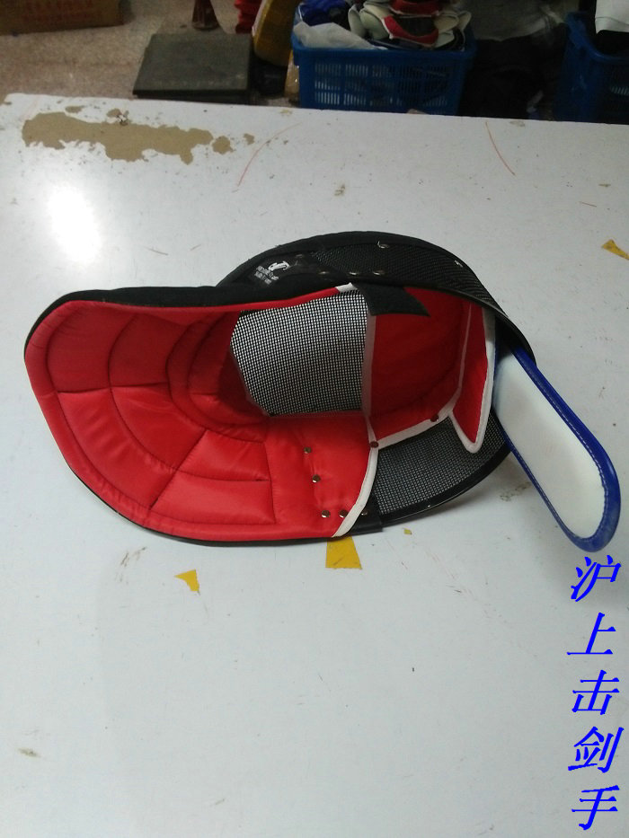 HEMA头盔兵击头盔：击剑教练必备，解锁古代战斗新体验！