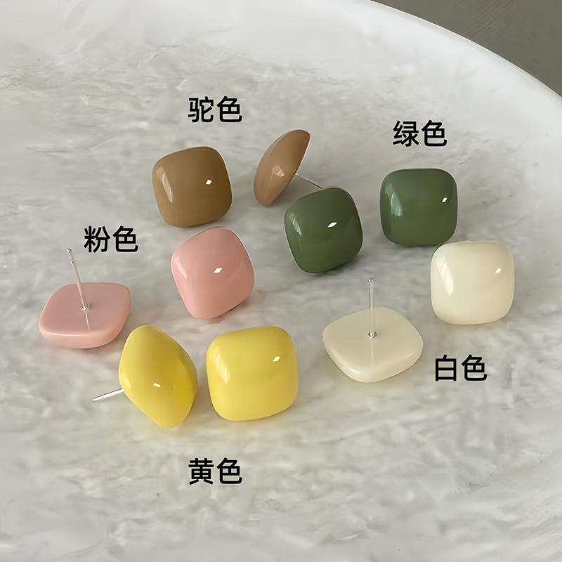 深圳旭佳珠宝旗舰店S925银耳饰：经典四爪圆包耳钉，一克拉莫的浪漫承诺