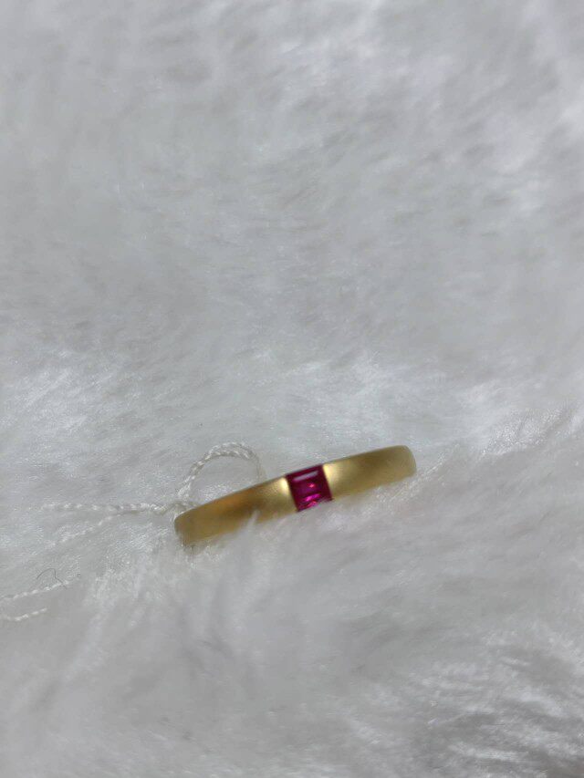 什么因素决定了廷亮红宝石戒指的价值？