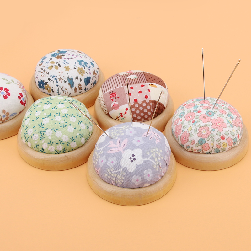 十字绣针扎工具大揭秘：超萌和风木底针包，让你的刺绣桌焕然一新！