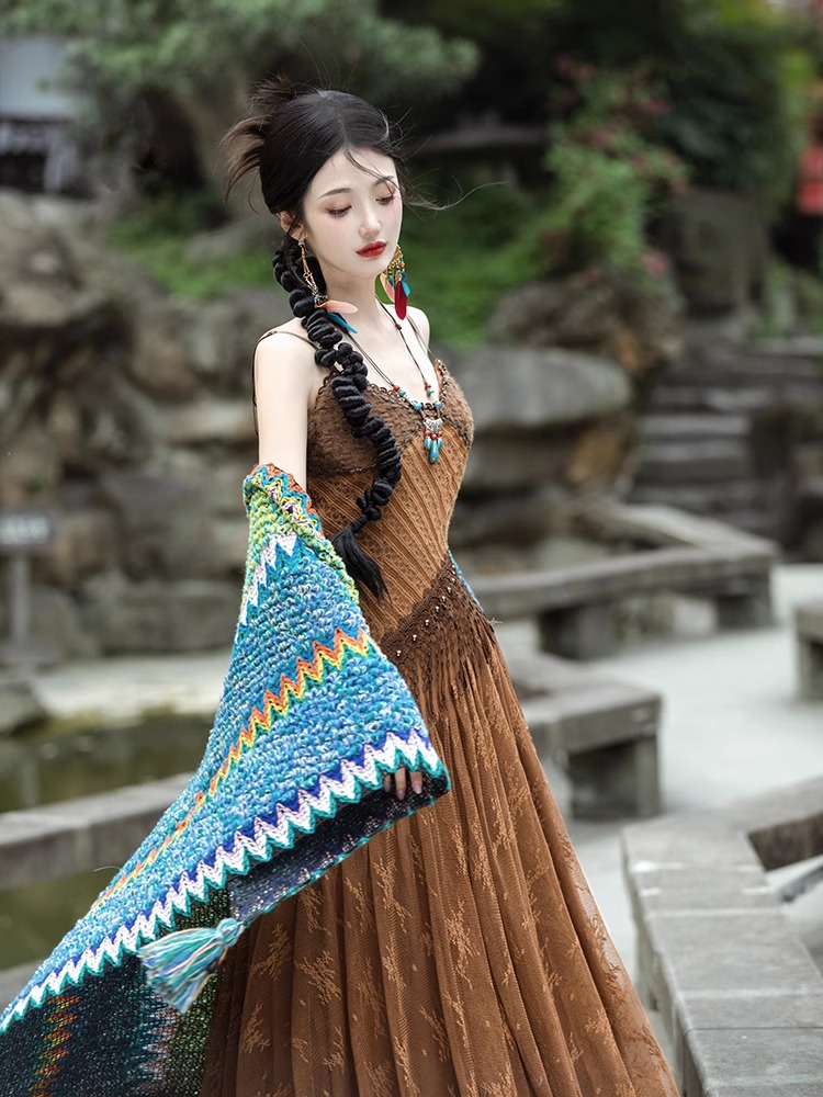秋冬厚款国风吊带连衣裙天香紫：穿出古典美，温暖又不失风情