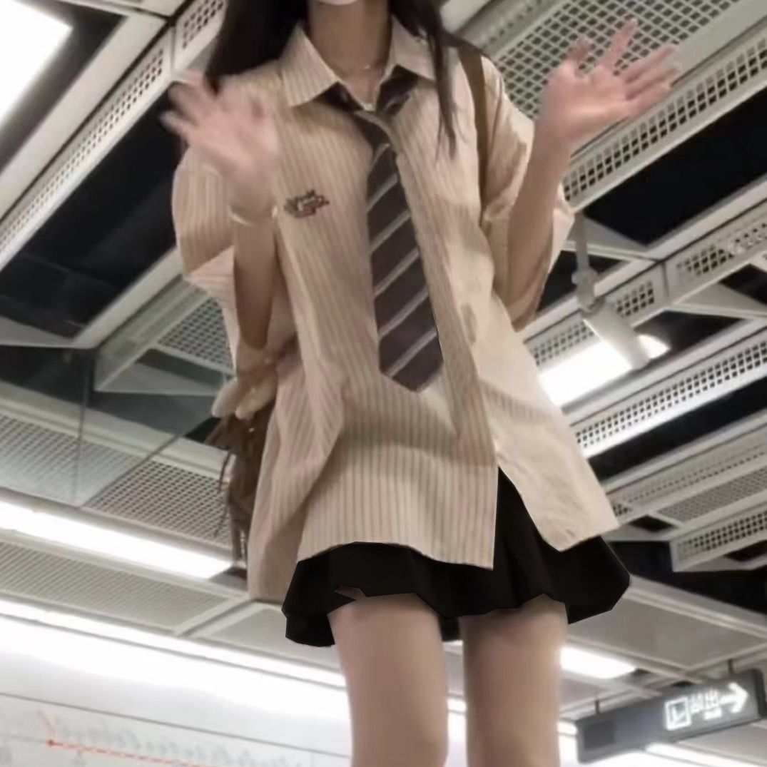 正版日系JK制服裙套装：解锁你的青春校园梦！
