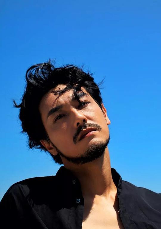 艾曼纽