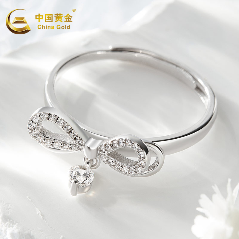 中国黄金蝴蝶结戒指太美了！送女友/闺蜜的生日礼物天花板！这波不冲亏麻了