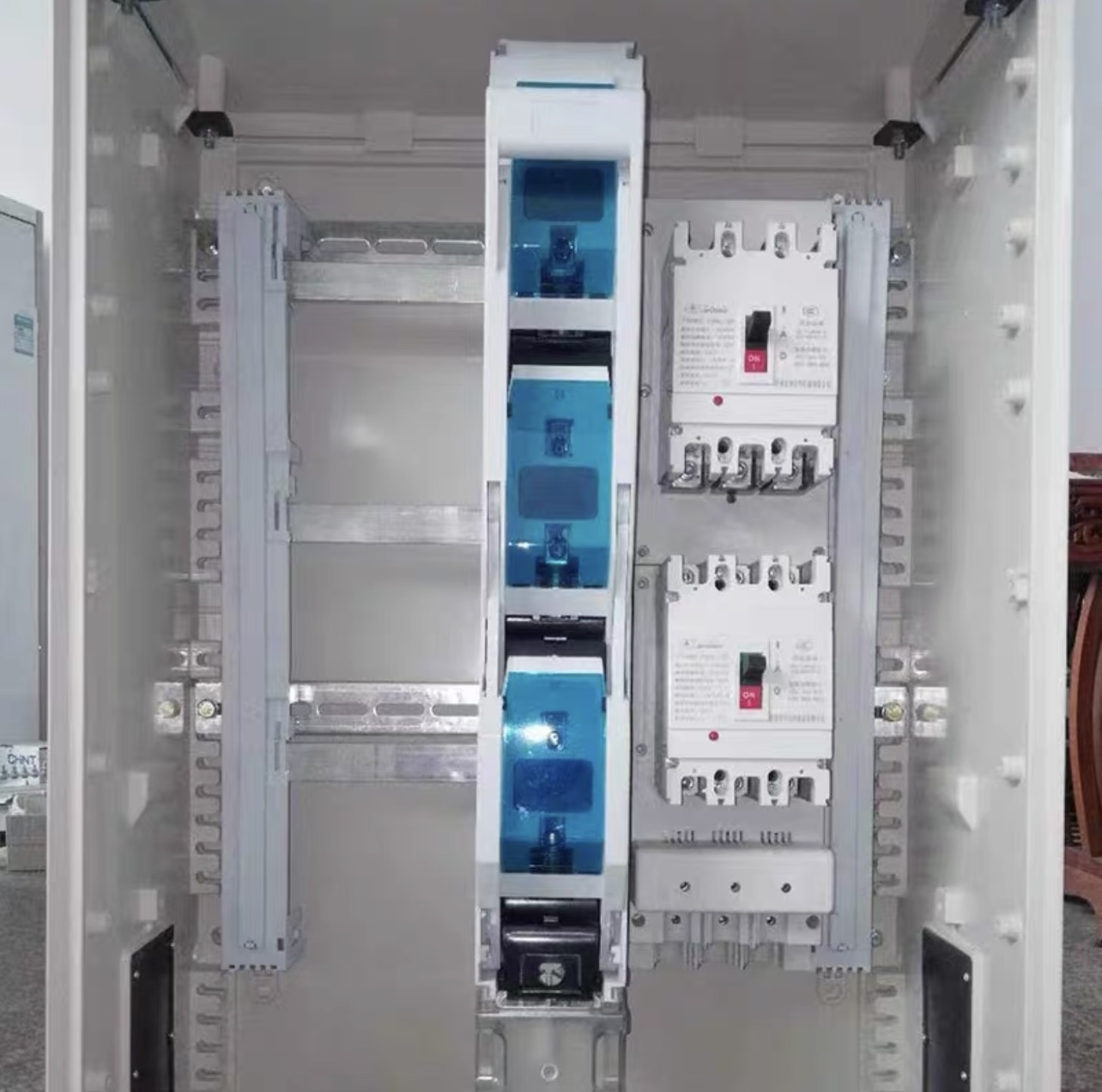 正品上海雷普母线架母线座LPSU1-B &amp; LPSU3-B：如何确保安全高效用电？