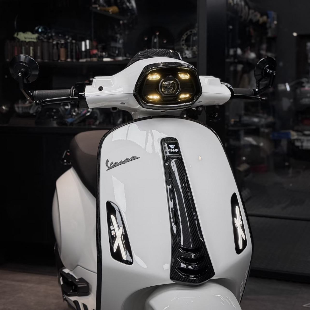 VESPA PRIMAVERA SPRINT 125/150 黑色改装：骑行春天的时尚座驾！️