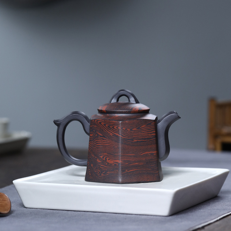 六方金钟茶壶：宜兴紫砂壶中的艺术瑰宝，品茗新体验！✨
