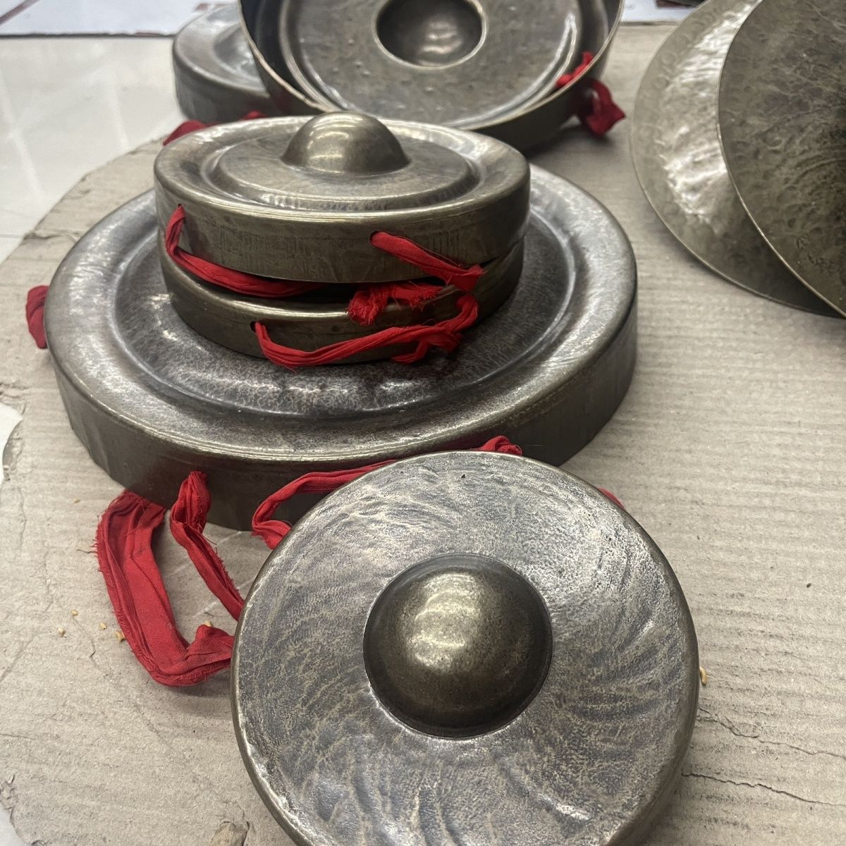 27公分纯手工青铜包锣：探寻传统民族乐器的韵味与魅力
