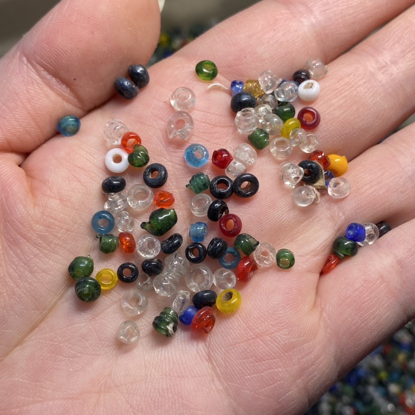 老琉璃珠子4mm彩虹糖果色：打造梦幻DIY手工材料的秘密武器！