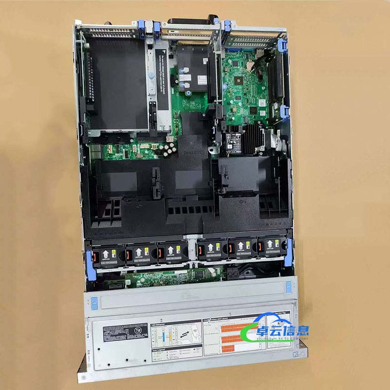 戴尔R740/R740XD服务器升级必备神器：4X2.5扩展笼子背板，让数据存储更上一层楼！