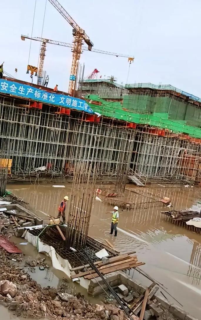 建筑工程施工专业是干什么的,构建现代城市,塑造美好家园的基石-第1张图片-职教招生网 建筑工程施工专业是干什么的,构建现代城市,塑造美好家园的基石-第1张图片-职教招生网