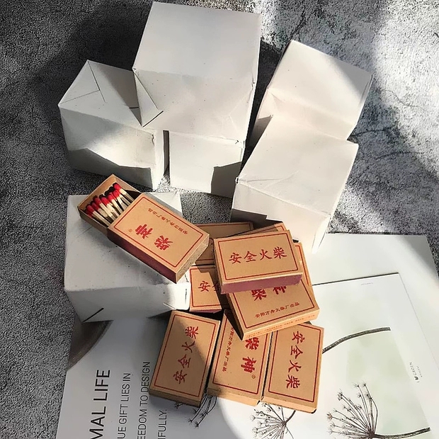 安全火柴：复古洋火的浪漫回归，点亮生活的每一刻