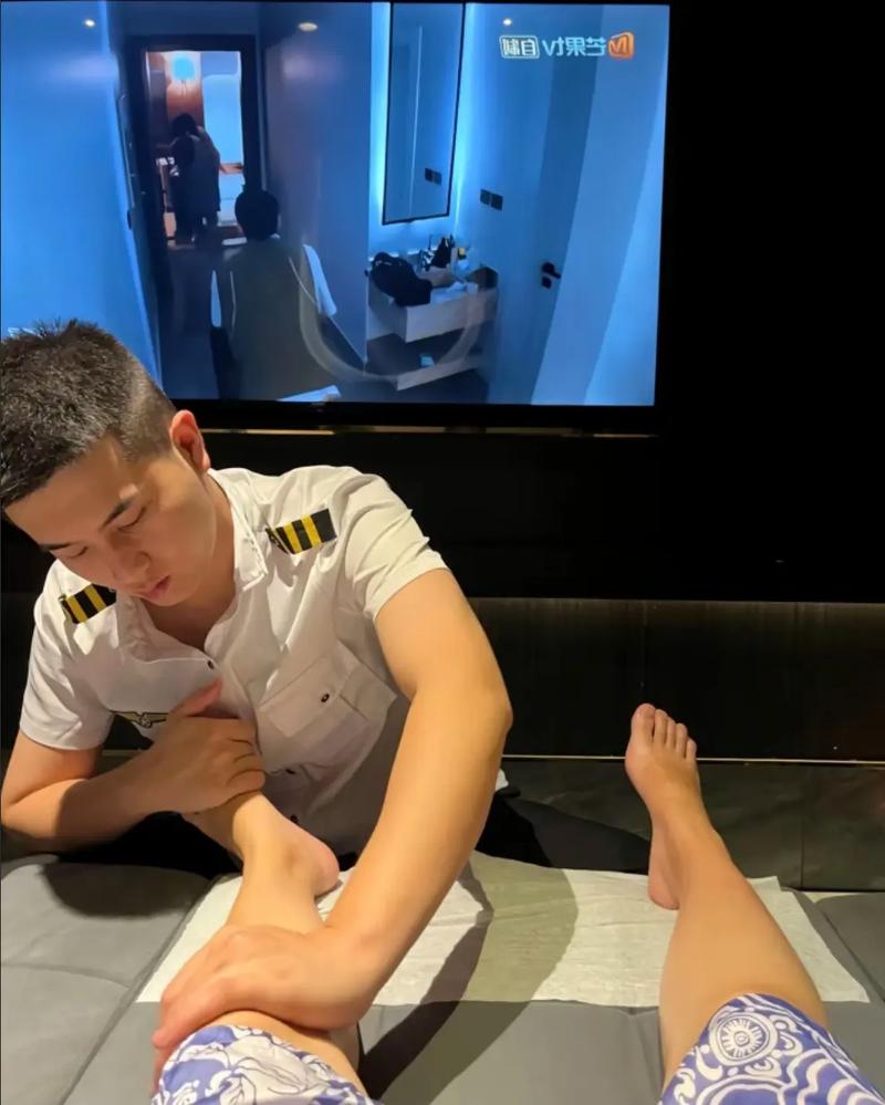 带朋友去九龙坡男士足疗桑拿,花样真是让人眼花缭乱