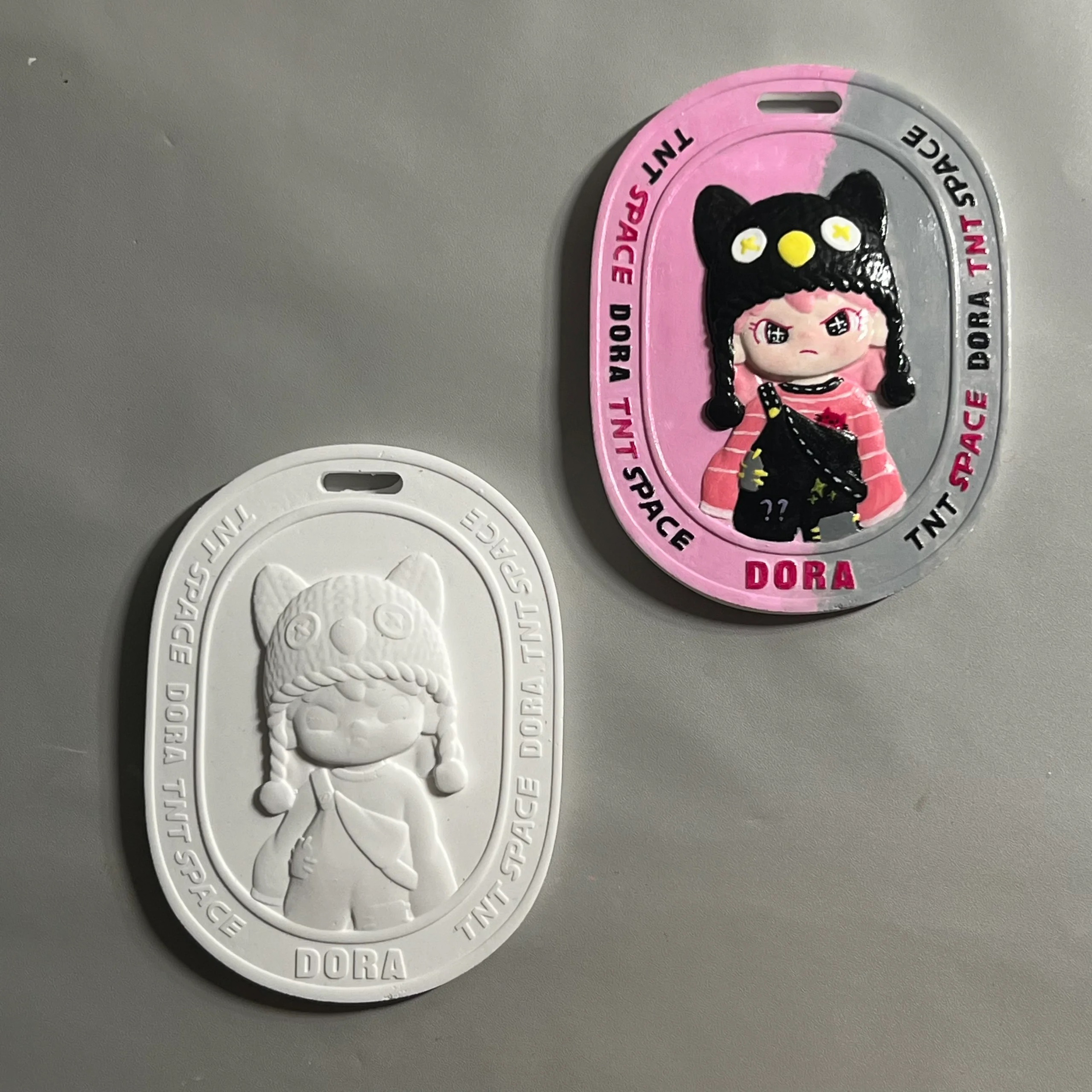 3D立体拽姐Dora生人勿近：石膏娃娃涂色创意dly彩绘涂鸦白胚摆地摊，艺术与潮流的完美碰撞！