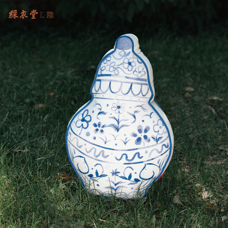 中式国风异形青花瓷抱枕：复古高级感，百搭家居必备神器！