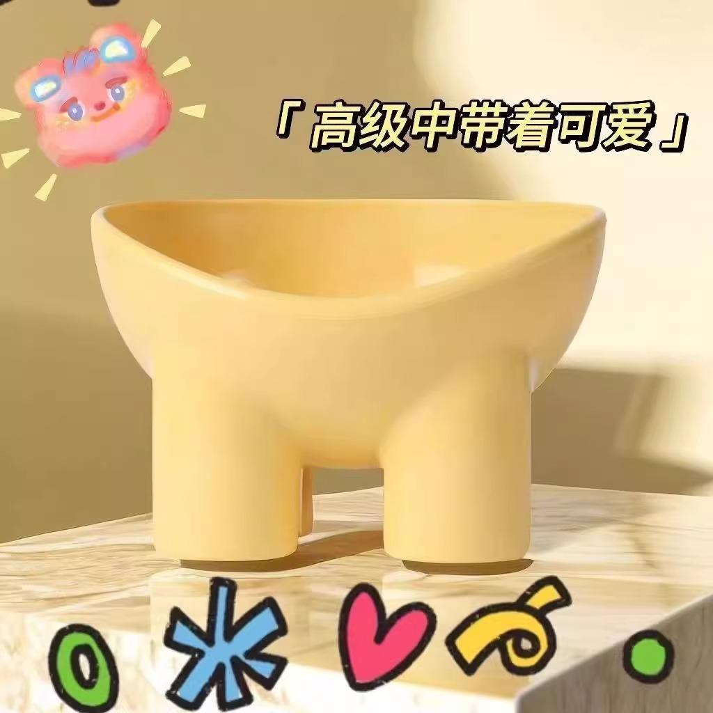 猫咪饭碗麦当劳储粮桶：宠物界的时尚新宠，如何选择最合适的宠物碗？
