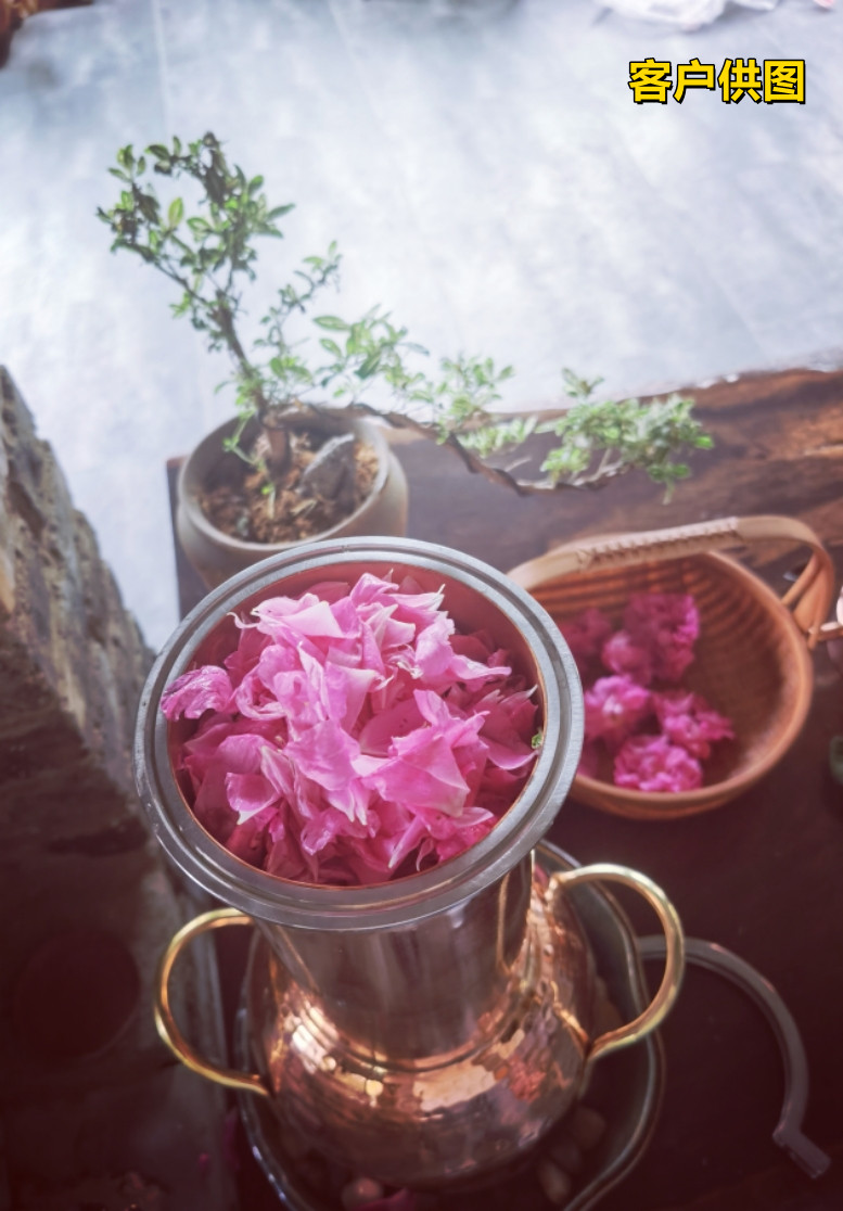 铜锅蒸馏人参花纯露，解锁自然之美✨