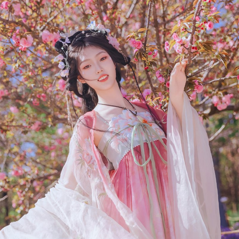 武汉樱花季必拍！东湖武大写真约拍攻略，素木旅拍太绝了！