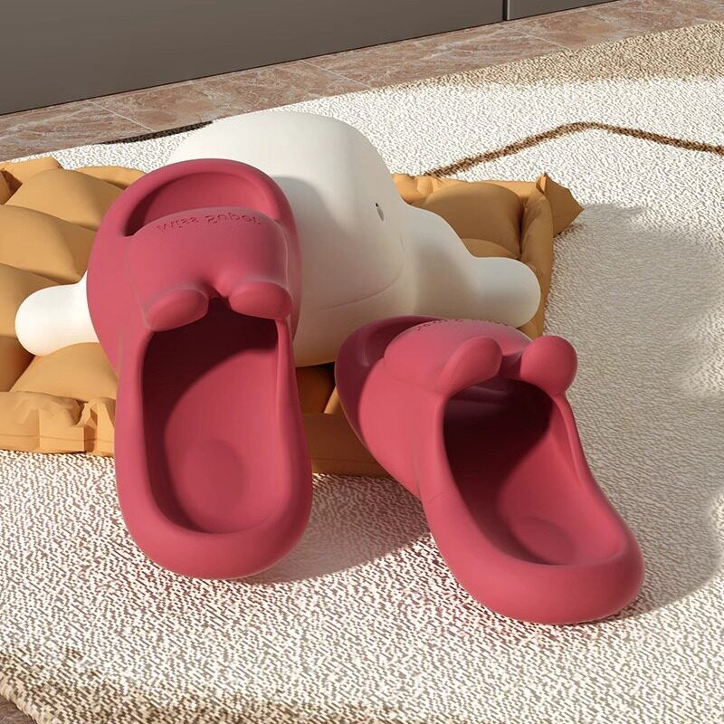 如何选择适合全家大小的夏季居家凉拖鞋?