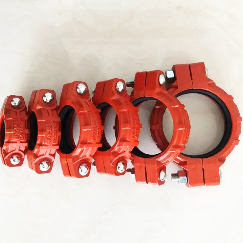 矿用沟槽卡箍柔性管卡108球磨铸铁煤矿高压管卡沟槽管件钢卡接头：矿山安全守护神