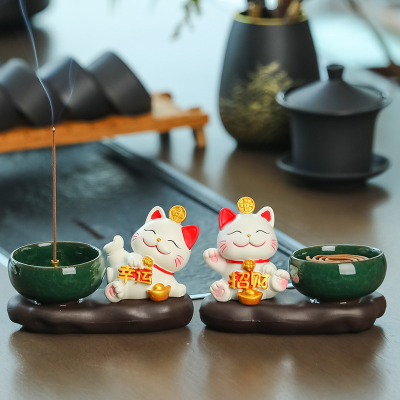 招财猫松枝底座摆件：开启财运的神秘力量，你的家居风水新宠！