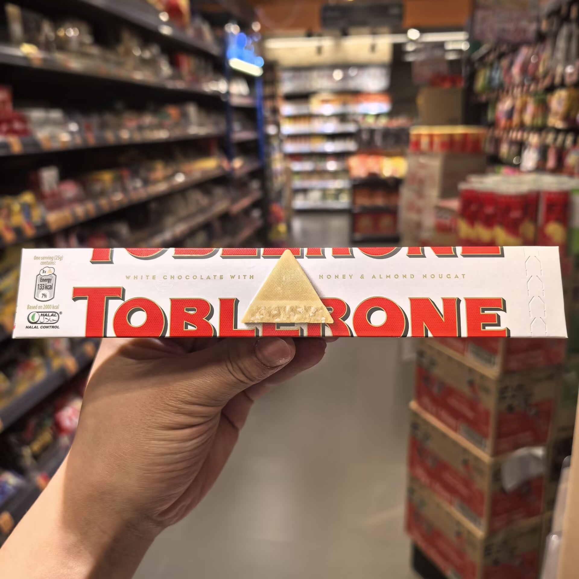 瑞士进口TOBLERONE三角巧克力，香港代购，送女友的最佳选择！