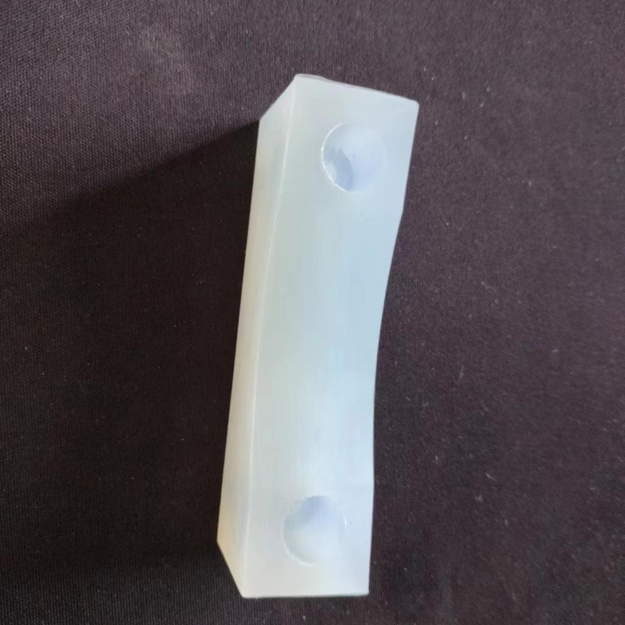 旋盖机配件大揭秘：硅胶轮与锁盖机防滑胶轮的耐磨奥秘！
