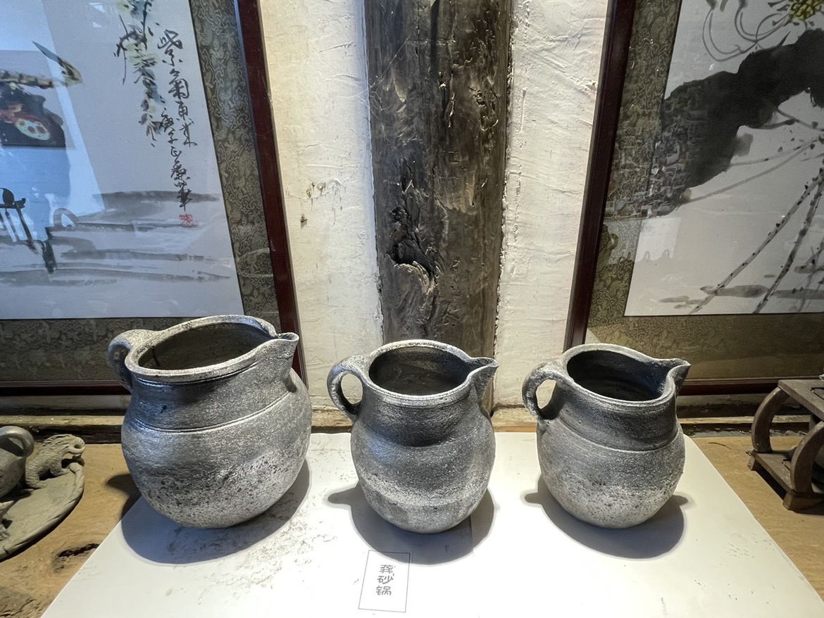 传统老式土砂锅：煲出家的味道，熬出岁月的精华！