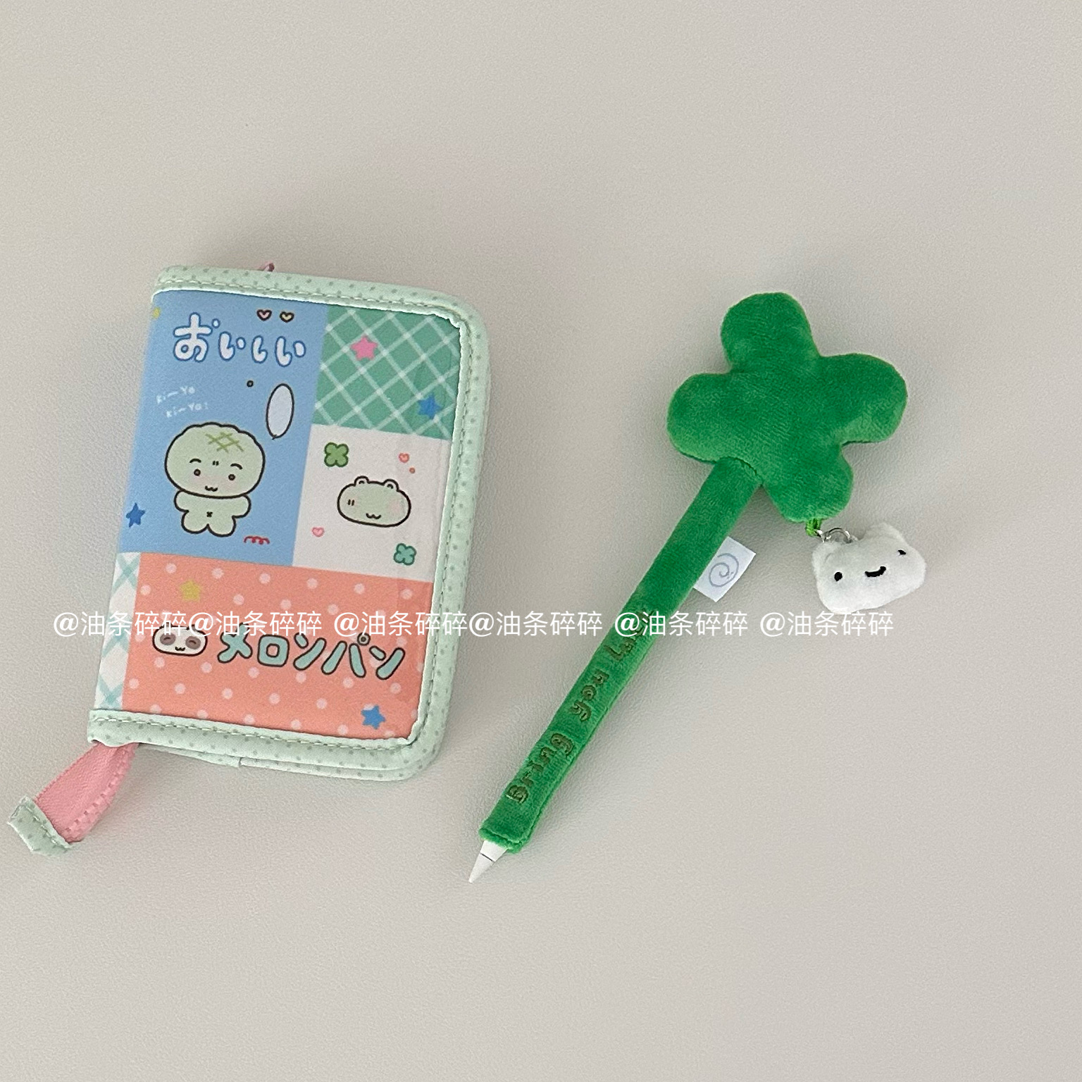 油条碎碎幸运四叶草Apple Pencil笔套：创意与美味的完美碰撞！
