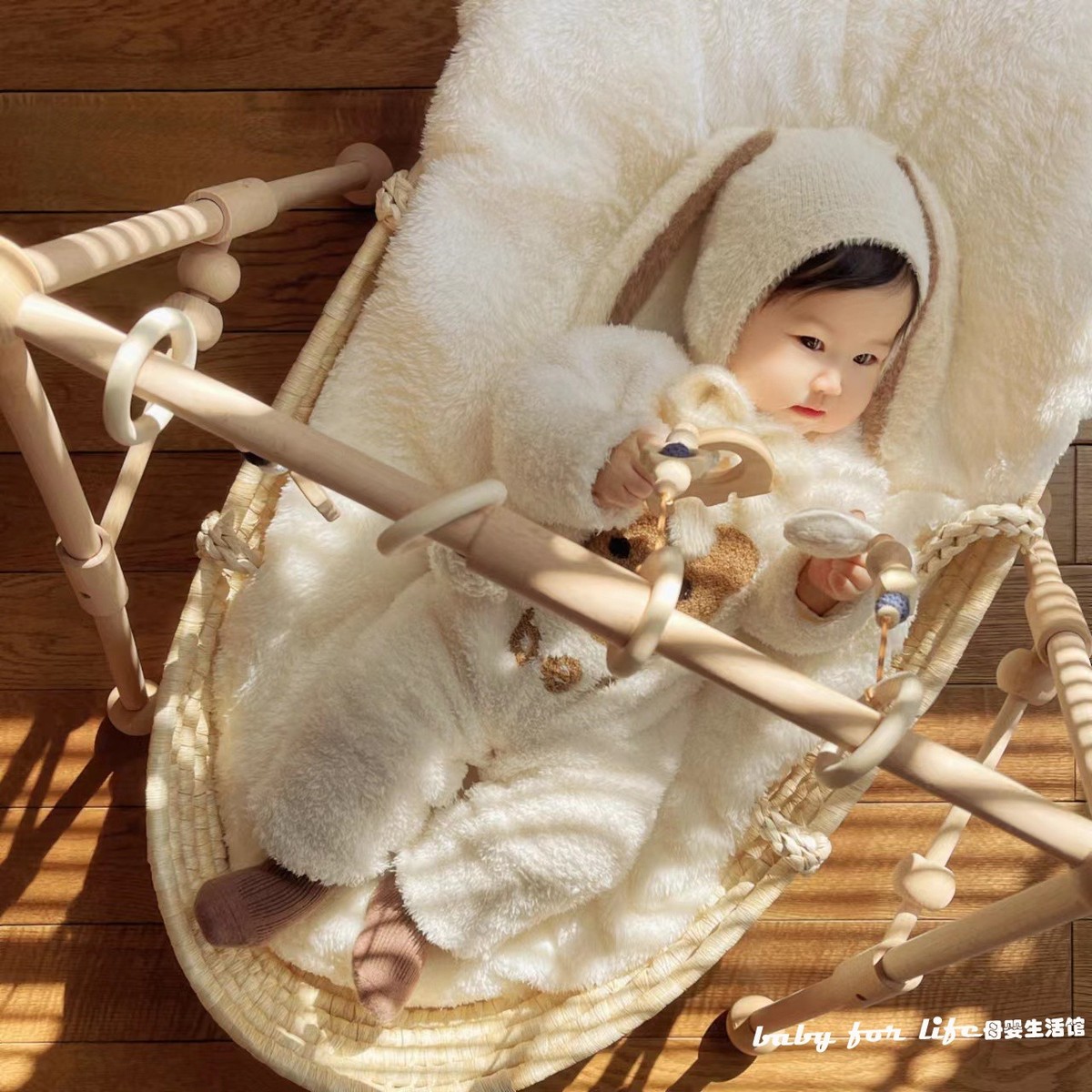 INS风蒙氏婴儿木质圆形健身器支架：宝宝成长路上的趣味伙伴！