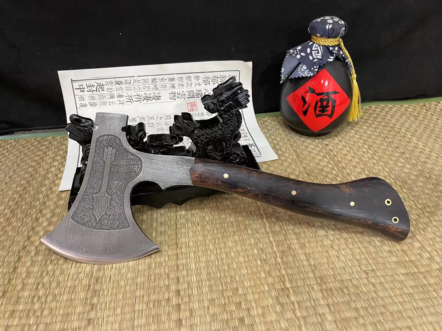 非遗手工锻打复刻TOPS战术斧HAMX-01：户外探险必备神器，传承匠心精神！