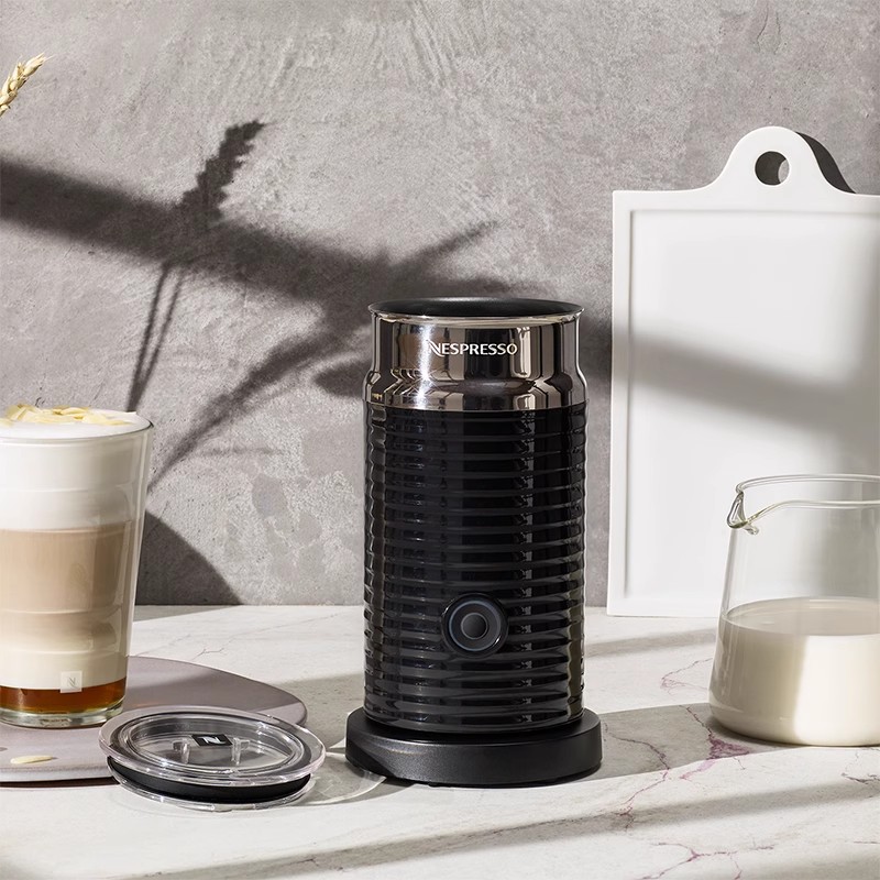 NESPRESSO Aeroccino3：一键打出完美奶泡，咖啡控必备神器！☕️✨