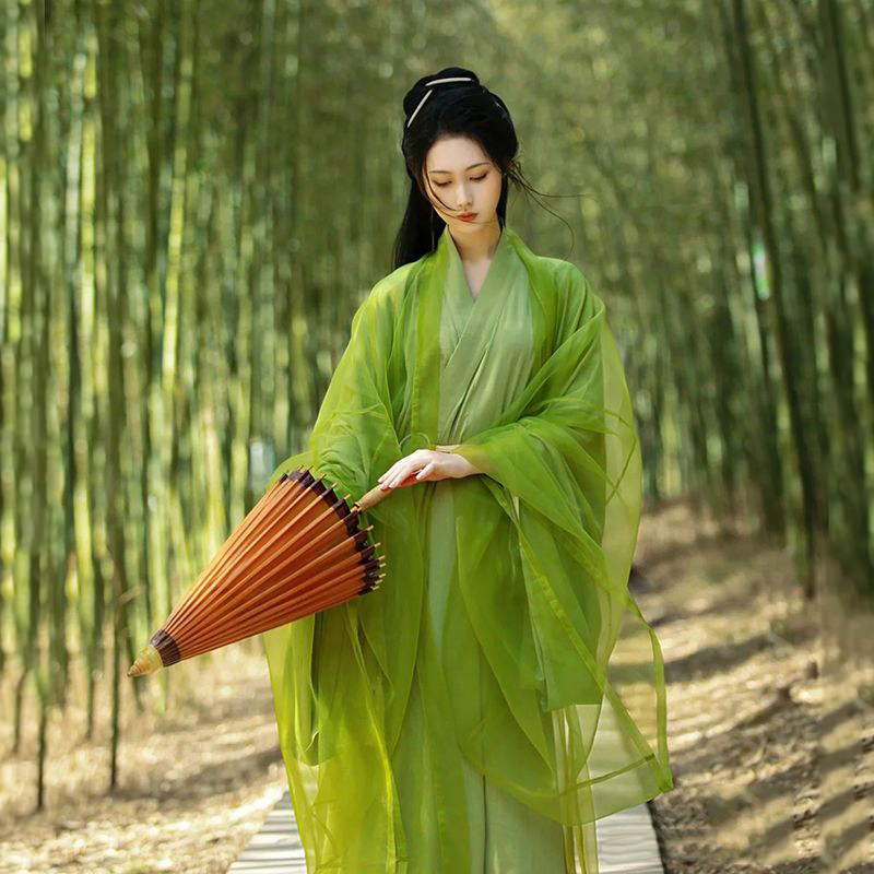 中国风室内装饰吊顶伞：油纸伞的古典美与现代生活完美融合