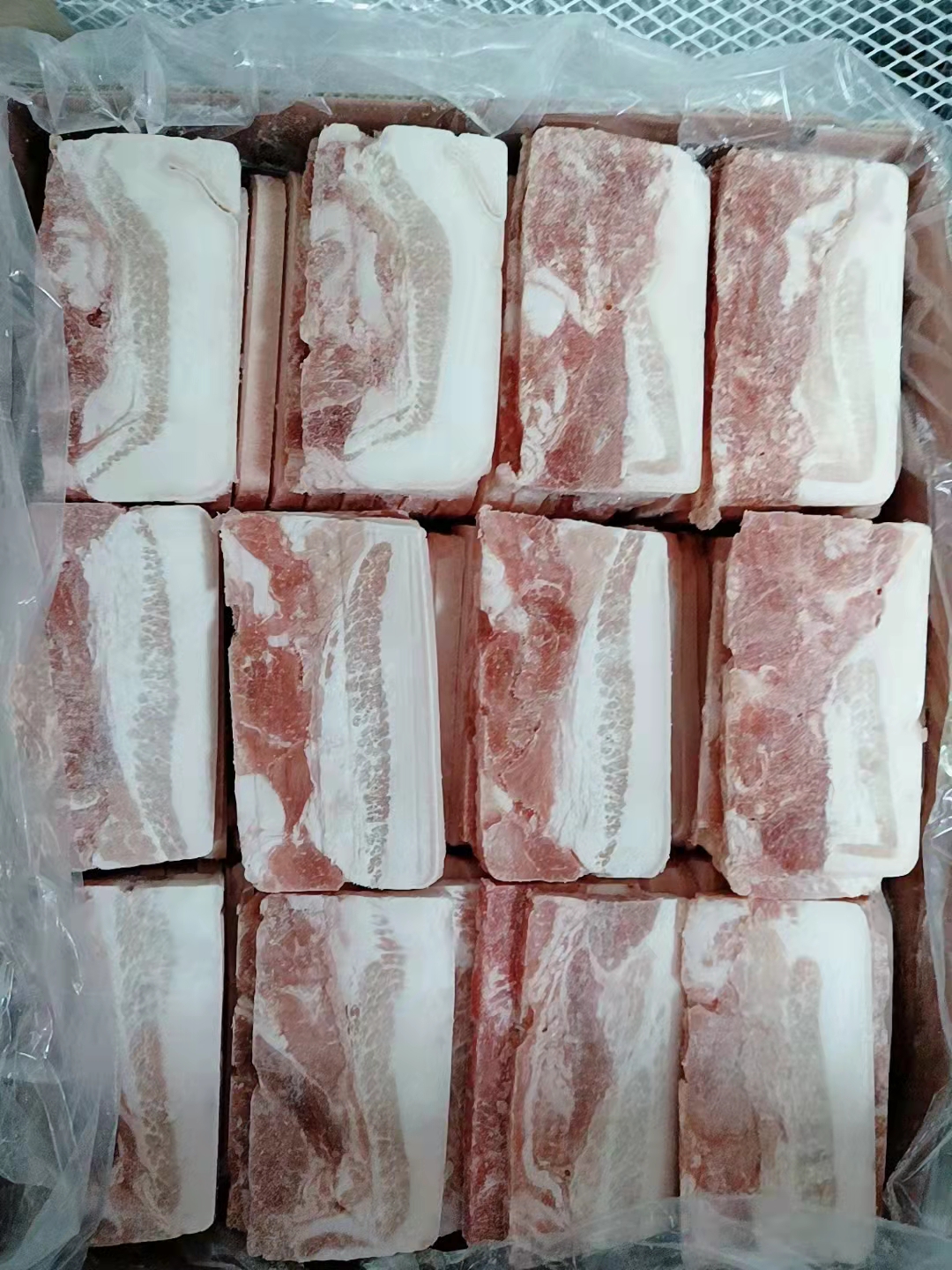 冰鲜带皮大五花肉1.5kg：烹饪界的万能选手，解锁你的厨房新技能！