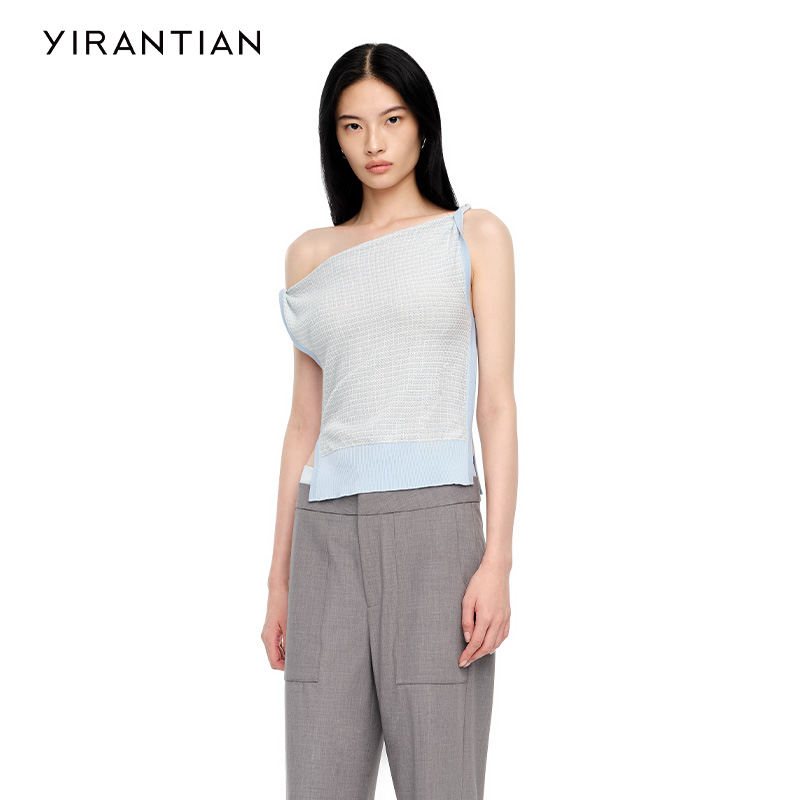 YIRANTIAN 2025春款新品：斜肩格纹无袖开衩针织上衣，引领时尚新潮流！