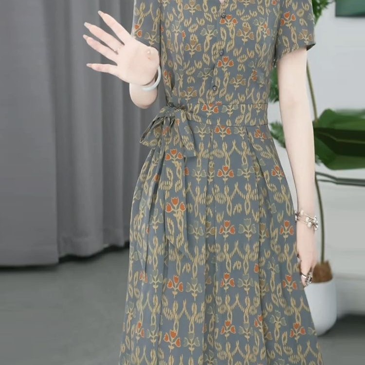 法式优雅收腰碎花印花衬衫连衣裙：夏日浪漫复古风，让你秒变女神
