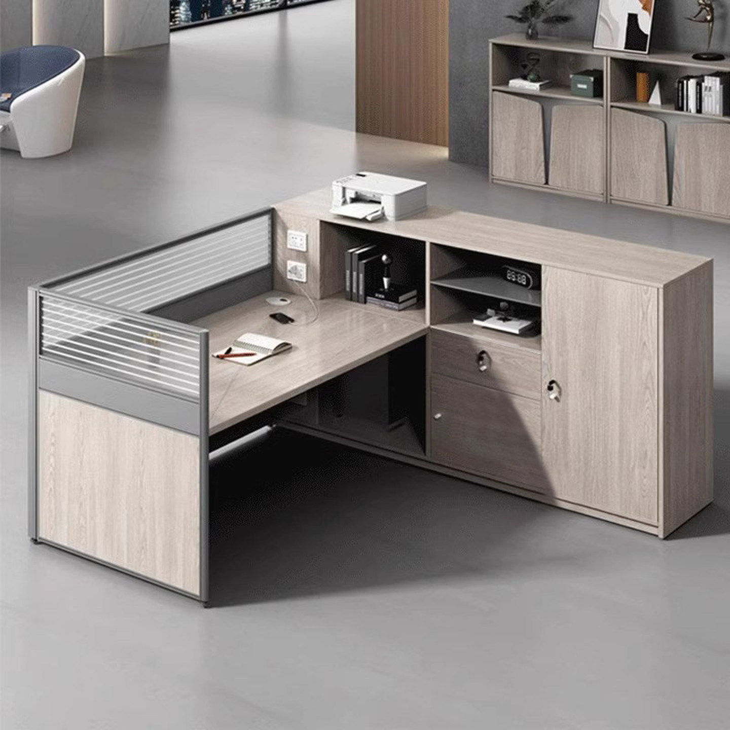 如何选择适合2026年办公室布局的职员办公桌？