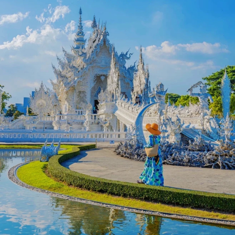懒猫旅行泰国清迈6天情侣蜜月：黑白庙+大象营+网红酒店，太香了！